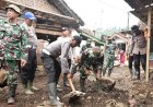 Polres-Bondowoso-bersama-Forkopimda-Gelar-Baksos-Salurkan-Bantuan-Pasca-Banjir-Bandang