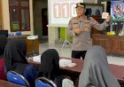Kapolsek-Balongbendo-Sosialisasikan-P4GN-dan-Layanan-Hotline-110-kepada-Warga