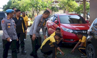 Polresta-Sidoarjo-Gelar-Kurve-Serentak,-Wujud-Peduli-Kebersihan-Lingkungan