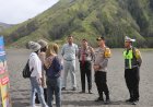 Polres-Probolinggo-Tingkatkan-Patroli-dan-Pengamanan-di-Gunung-Bromo-saat-Libur-Idul-Adha-2025