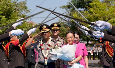 Farewell-Parade-Pisah-Sambut-Kapolresta-Sidoarjo